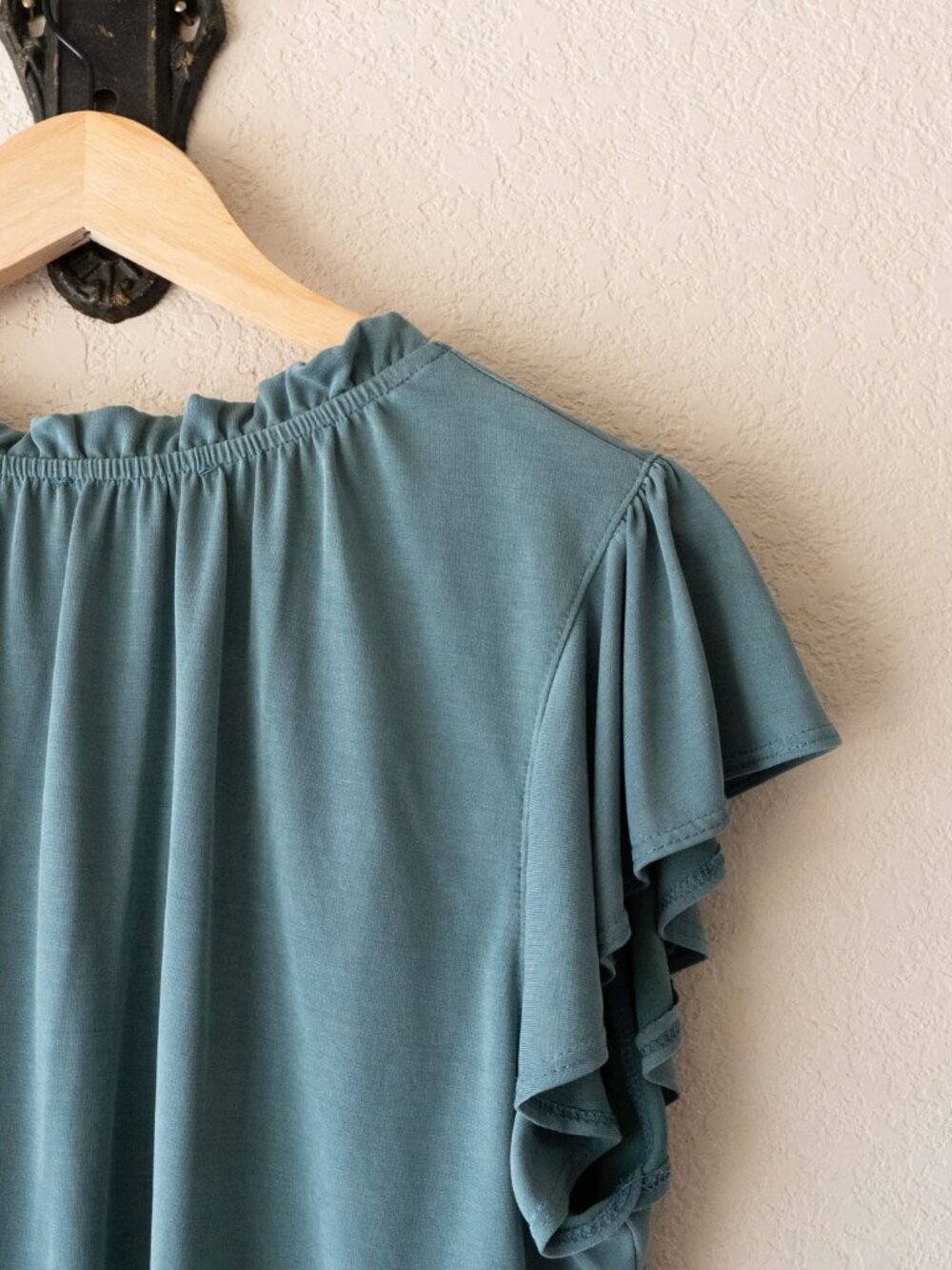 Green Envelope Womens L Teal Flutter Sleeve Top Ruffle Neck Tie Boho Blouse - Picture 12 of 14